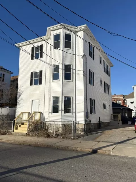18 Alden St, Fall River, MA 02723