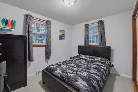 Bedroom - 17 Middlesex Ave, Worcester, MA 01604 photo 1 of 3
