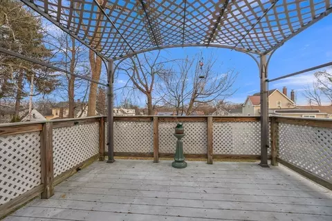 Exterior - 17 Middlesex Ave, Worcester, MA 01604 photo 4 of 5