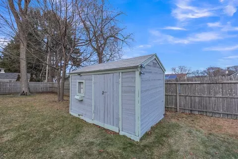 Exterior - 17 Middlesex Ave, Worcester, MA 01604 photo 3 of 5