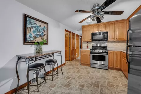 Entry Way - 17 Middlesex Ave, Worcester, MA 01604 photo 1 of 2