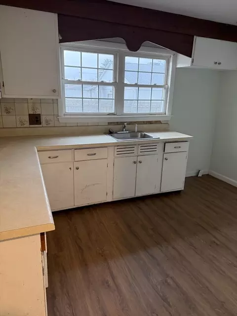 8 Semb Dr, Erving, MA 01344 photo 5