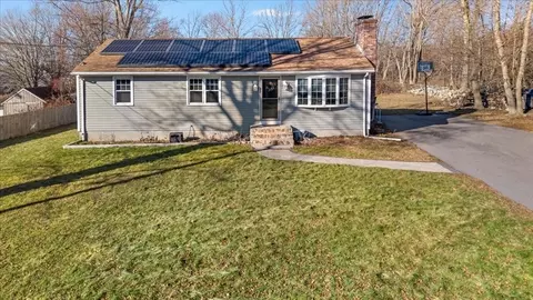 63 Hebb St, Somerset, MA 02725