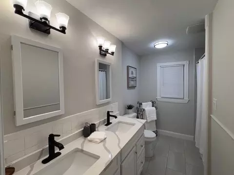 1 Willow St, Middleton, MA 01949 photo 4