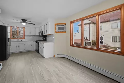233 Franklin St, Fall River, MA 02720 photo 4