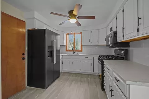 233 Franklin St, Fall River, MA 02720 photo 5