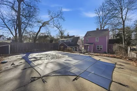 Exterior - 785 Dickinson St, Springfield, MA 01108 photo 8 of 14