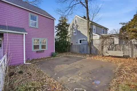 Exterior - 785 Dickinson St, Springfield, MA 01108 photo 5 of 14