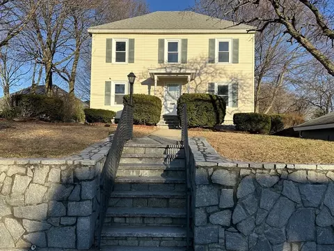 75 Sladen St, Dracut, MA 01826