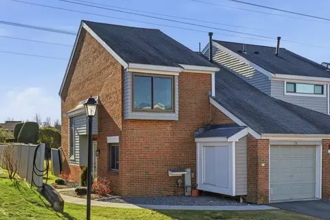 20 Rosewood Dr #20, Stoughton, MA 02072