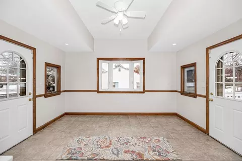Entry Way - 90 Chamberlain St, Lowell, MA 01852 photo 4 of 4