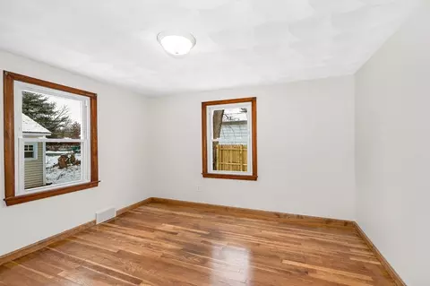 Bedroom - 90 Chamberlain St, Lowell, MA 01852 photo 1 of 11