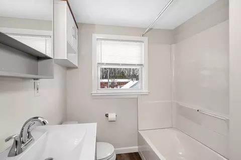 Bath - 90 Chamberlain St, Lowell, MA 01852 photo 2 of 2