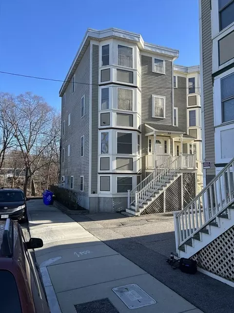 33 Grantley St #B, Boston, MA 02136