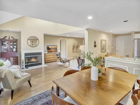 Dining - 10 Kettle Ln #10, Mashpee, MA 02649 photo 4 of 5