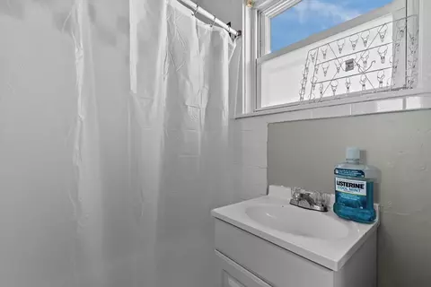 26 Brow St, Fall River, MA 02721 photo 25