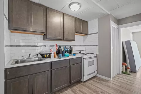 30 Brow St, Fall River, MA 02721 photo 18
