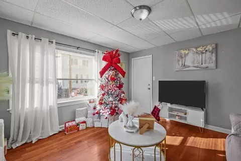 30 Brow St, Fall River, MA 02721 photo 3