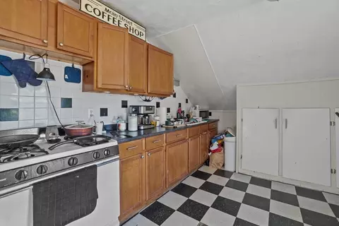 30 Brow St, Fall River, MA 02721 photo 34