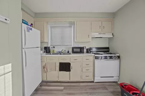 105 Park St, Fall River, MA 02721 photo 9