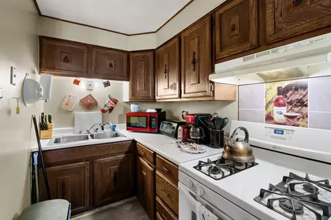 105 Park St, Fall River, MA 02721 photo 25