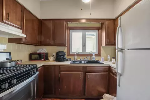 111 Park St, Fall River, MA 02721 photo 27