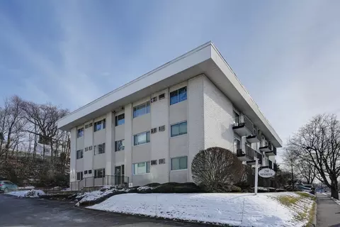 250 Nesmith St #A11, Lowell, MA 01852