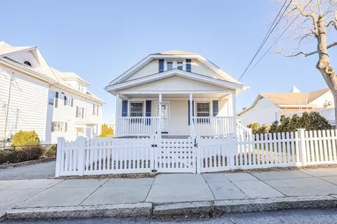 70 Chesworth St, Fall River, MA 02723