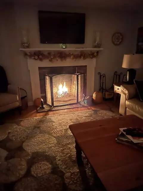 49 Snow Creek Dr, Hyannis, MA 02601