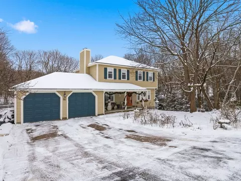 51 Highland St, Natick, MA 01760