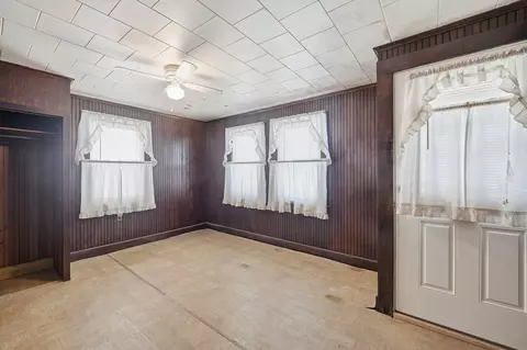 35 Dublin St, Chicopee, MA 01013 photo 6
