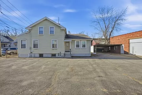 35 Dublin St, Chicopee, MA 01013