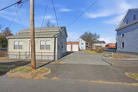 35 Dublin St, Chicopee, MA 01013 photo 4