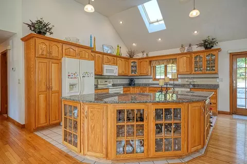 315 Central St, Hudson, MA 01749