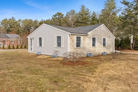 114 Orchard Rd, Mashpee, MA 02649 photo 3