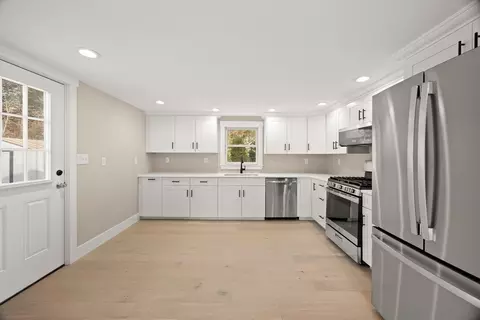 114 Orchard Rd, Mashpee, MA 02649 photo 5