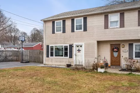 125 Saint Andre Dr, Uxbridge, MA 01569