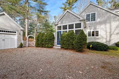 602 Putnam Ave, Barnstable, MA 02635 photo 3