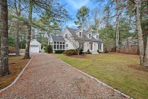 602 Putnam Ave, Barnstable, MA 02635 photo 2