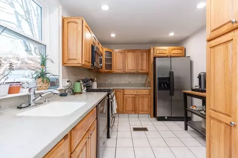 Kitchen - 38 Colonial Dr, Dedham, MA 02026 photo 1 of 3