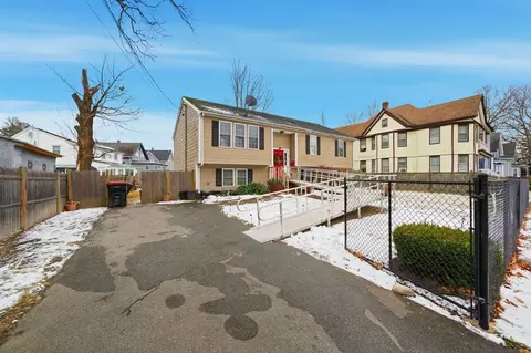 41 Riverview St, Brockton, MA 02301