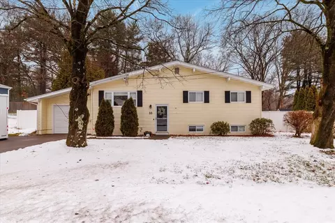 33 Gorwin Dr, Medway, MA 02053