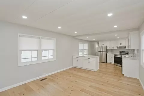 28 Mockingbird Dr, Chicopee, MA 01020 photo 12