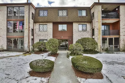 2 Greenbriar Dr #308, North Reading, MA 01864