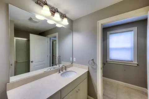 38 Johnson St, Worcester, MA 01604 photo 32
