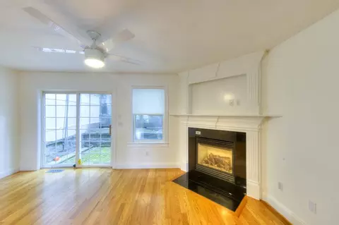 38 Johnson St, Worcester, MA 01604 photo 3