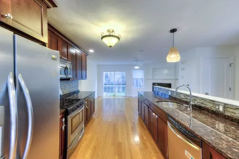 38 Johnson St, Worcester, MA 01604 photo 8