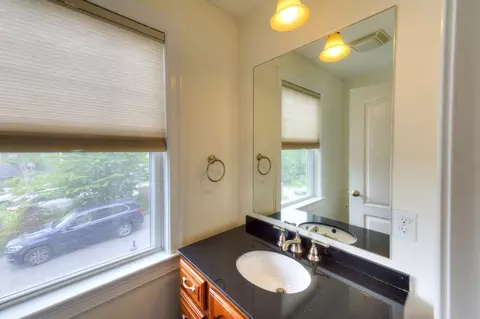 38 Johnson St, Worcester, MA 01604 photo 11