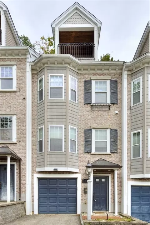 38 Johnson St, Worcester, MA 01604