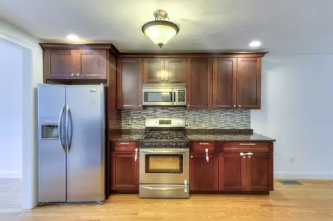 38 Johnson St, Worcester, MA 01604 photo 7